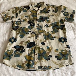 O’Neill mens short sleeved 100% cotton button down shirt, size XL